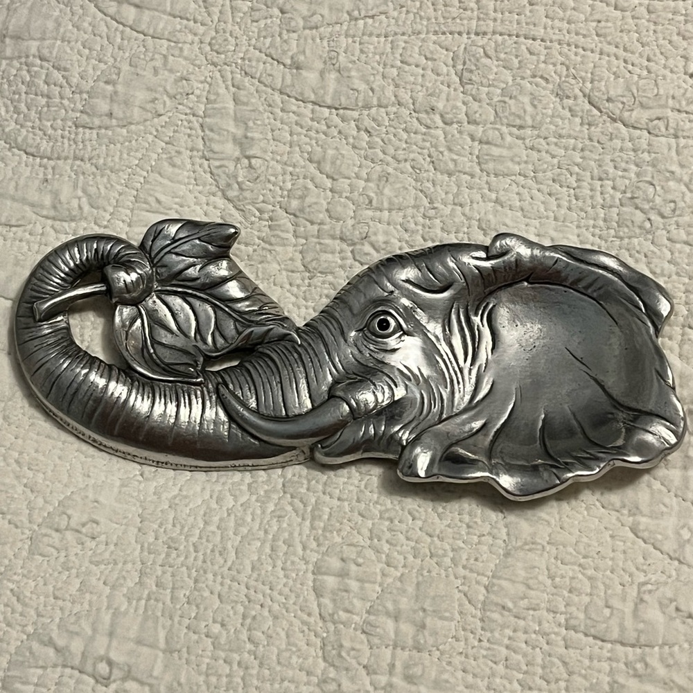 Arthur Court vintage 1993 elephant spoon rest